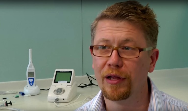 thiet bi nha khoa hua hen chua rang khong dau